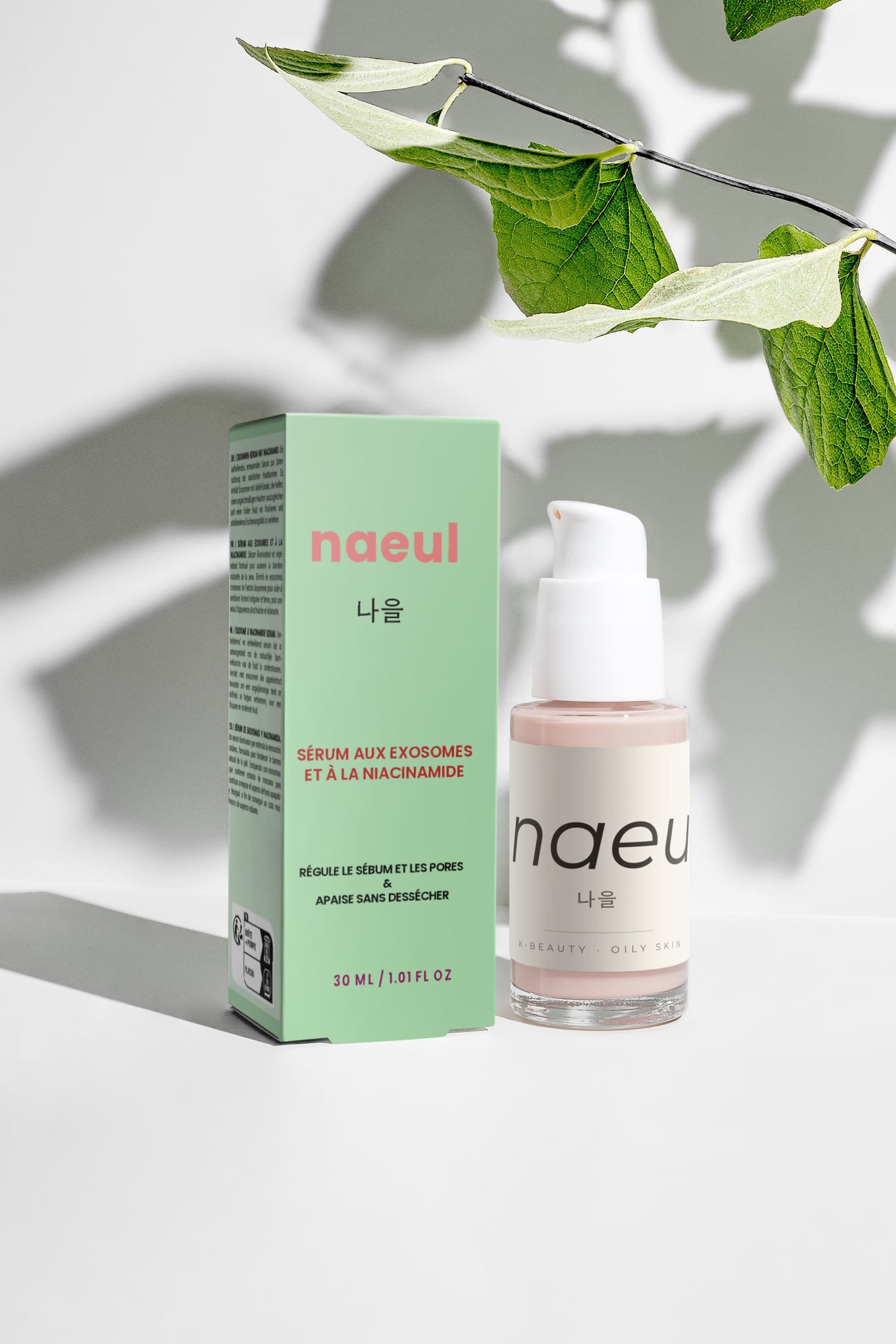 naeul — le sérum, avec un feuillage vert